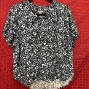 Falls Creek Blue and White Floral Women’s Short Sleeve Blouse Size 1X